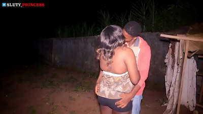 Porno ar resnām cālēniem