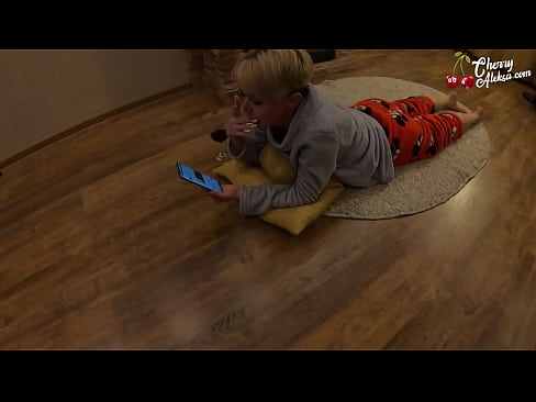 ❤️ Traks Blondīne sūc milzīgu locekli sūc un lēkā uz tā - anālais sekss ❌ Sekss video pie mums ❤