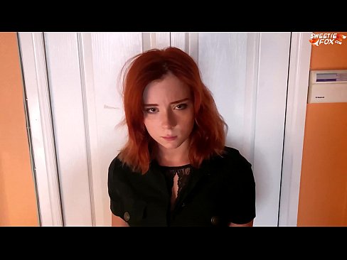 ❤️ Apsargs sodīja skaistu sievieti par zādzību veikalā - sperma mutē ❌ Sekss video pie mums ❤