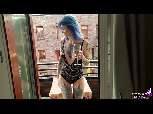 ❤️ Milzīga meitene sūc ar rīklīti un kaislīgi drāž zem klajas debess ❌ Sekss video pie mums ❤